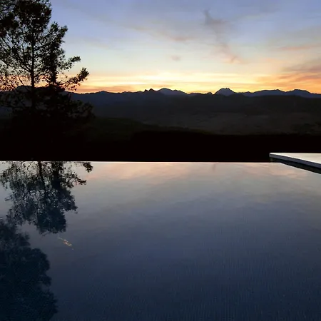 ホテル Catalonia Reina Victoria ロンダ