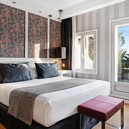 Catalonia Reina Victoria 4* ロンダ