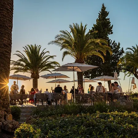 Catalonia Reina Victoria Hotel 4*