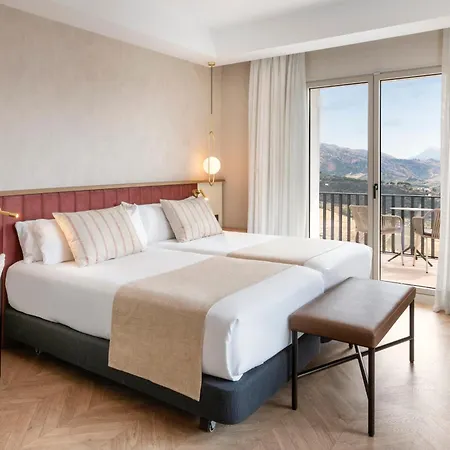 Catalonia Reina Victoria Hotel