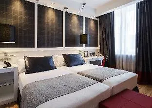 Catalonia Reina Victoria 4*