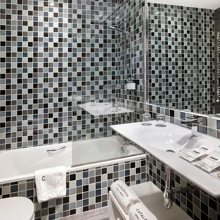 Catalonia Reina Victoria Hotel 4*