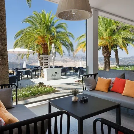 Otel Catalonia Reina Victoria 4*