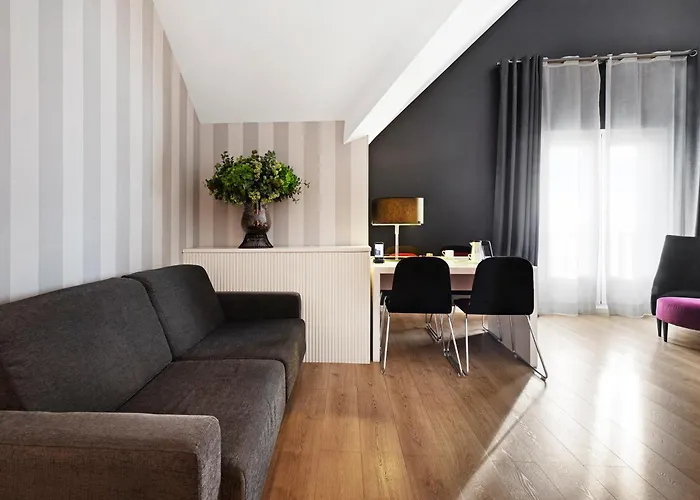 雷纳维多利亚加泰罗尼亚酒店 龙达