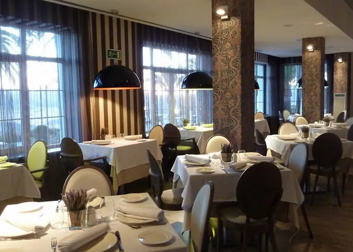 酒店 雷纳维多利亚加泰罗尼亚酒店 龙达