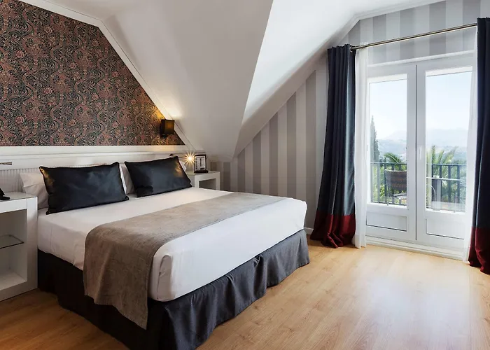 Catalonia Reina Victoria 4* Ронда