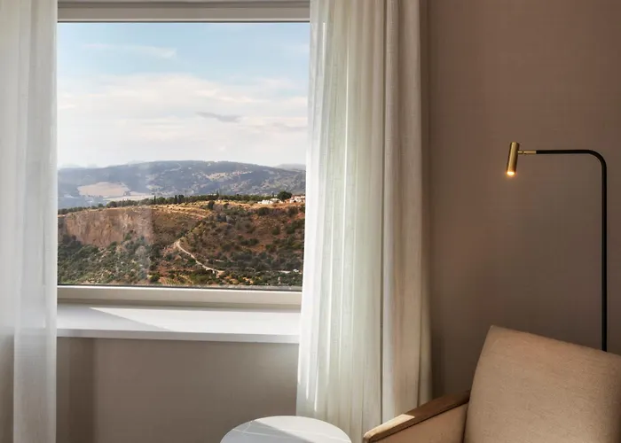 Catalonia Reina Victoria Отель 4*