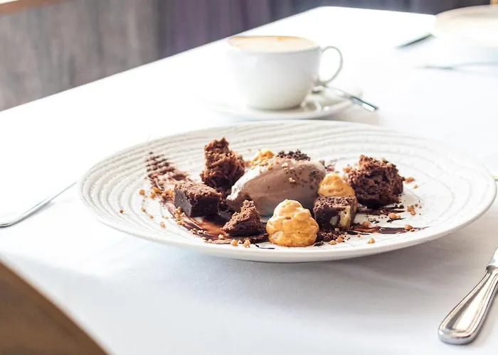 雷纳维多利亚加泰罗尼亚酒店