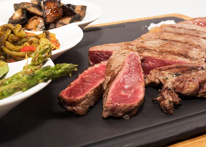 雷纳维多利亚加泰罗尼亚酒店