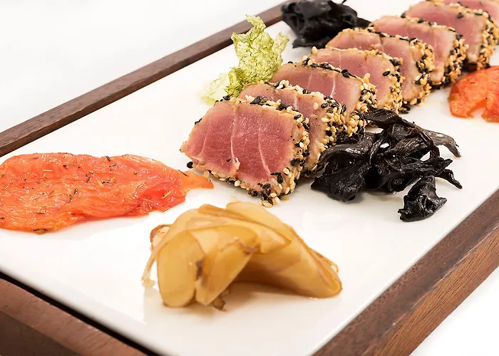 Catalonia Reina Victoria Отель