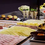 雷纳维多利亚加泰罗尼亚酒店