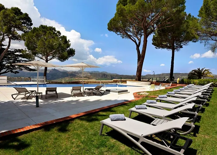 Catalonia Reina Victoria 4*